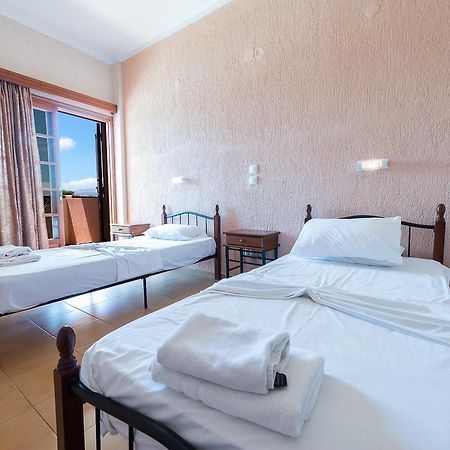 Galaxy Hotel Аргостолион Екстериор снимка