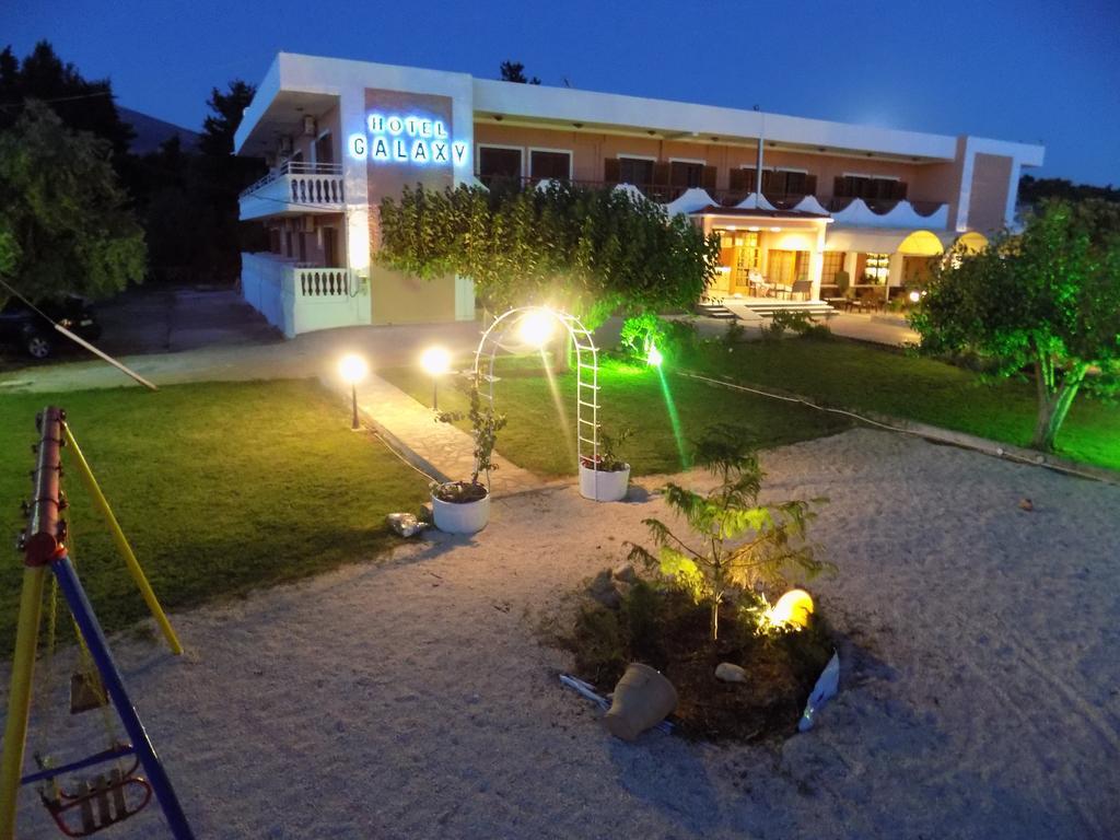 Galaxy Hotel Аргостолион Екстериор снимка